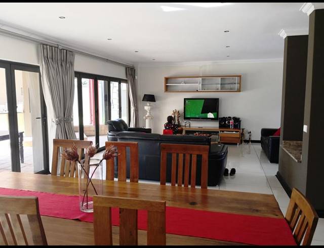 6 BEDROOM HOUSE FOR SALE IN SUNWARD PARK